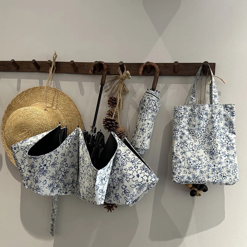 Hook Umbrella Foldable Umbrella Pretty Floral Pattern Dual-use for Rain and Sun Protection UV Protection Sun Umbrella