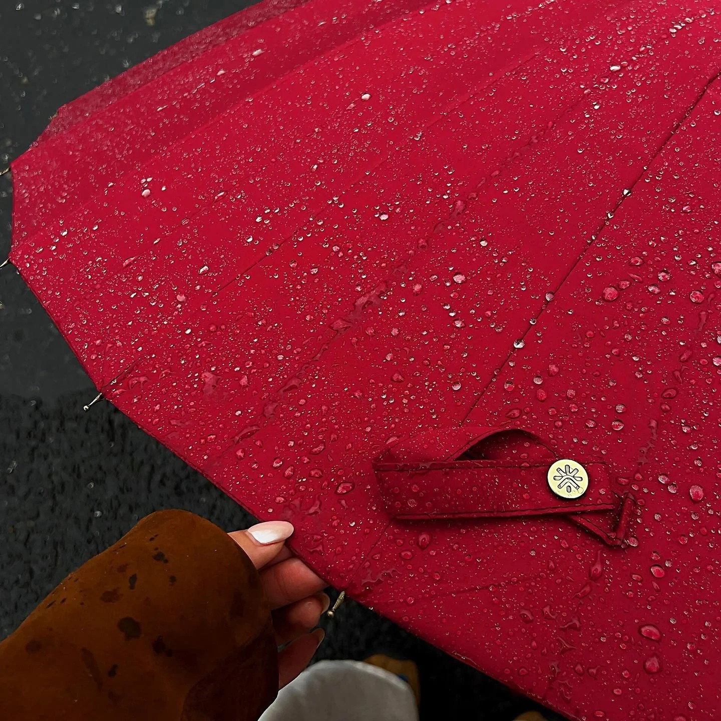 Red Solid Wood Handle Collision Cloth Umbrella Wedding Celebration 8-rib Fully Automatic Long Handle Extra Large Double Person