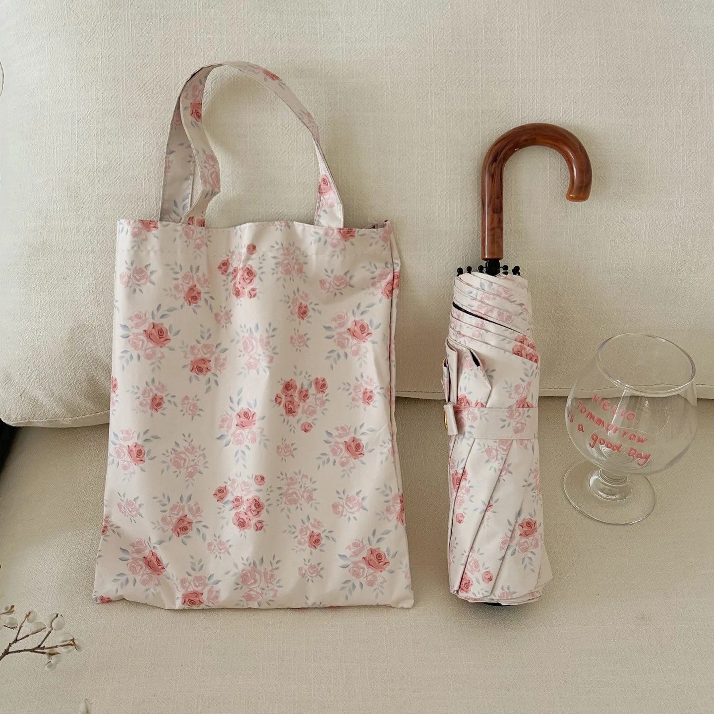 Elegant Small Pink Flower Curved Handle Umbrella for Women Black Coating UV Protection Large Handle Bag Sunshade Umbrellas