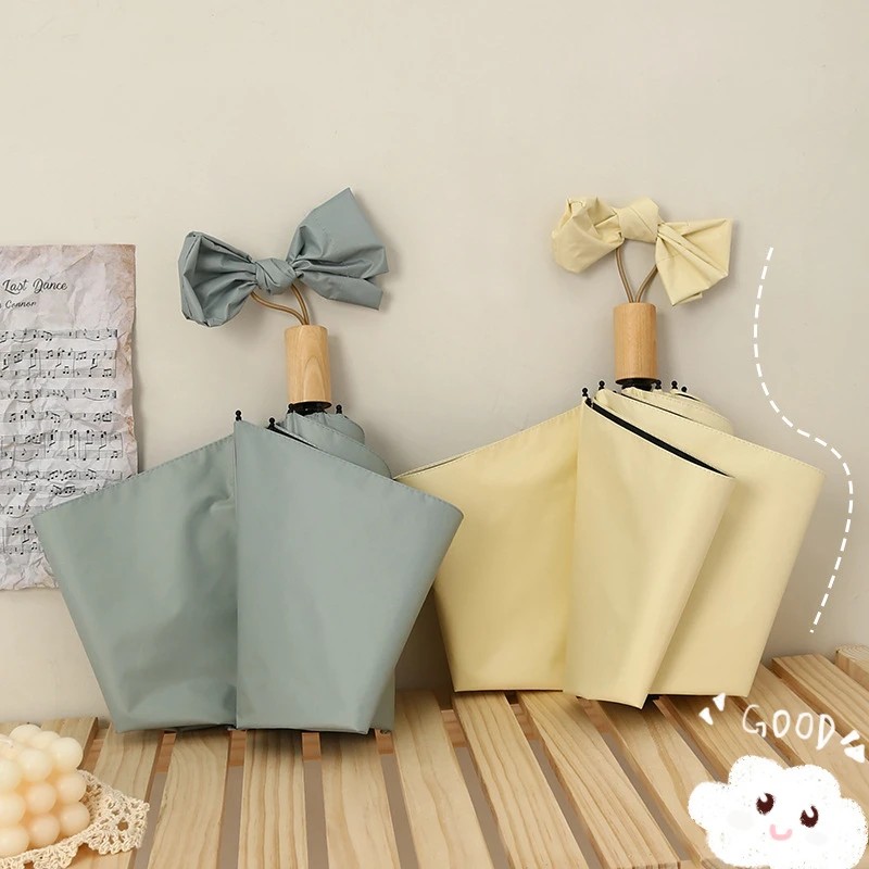 Vinyl Sun Umbrella with Wooden Handle Foldable Sunshade Umbrella Wholesale Anti UV Sun Protection Umbrella Customized Gift