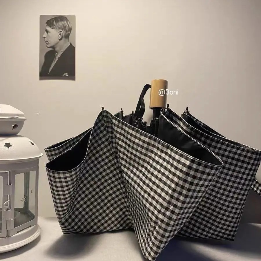 Wholesale Black White Checkered Black Vinyl Sunshade Portable Umbrella Dual-use High Aesthetic Folding Sun Protection Umbrella