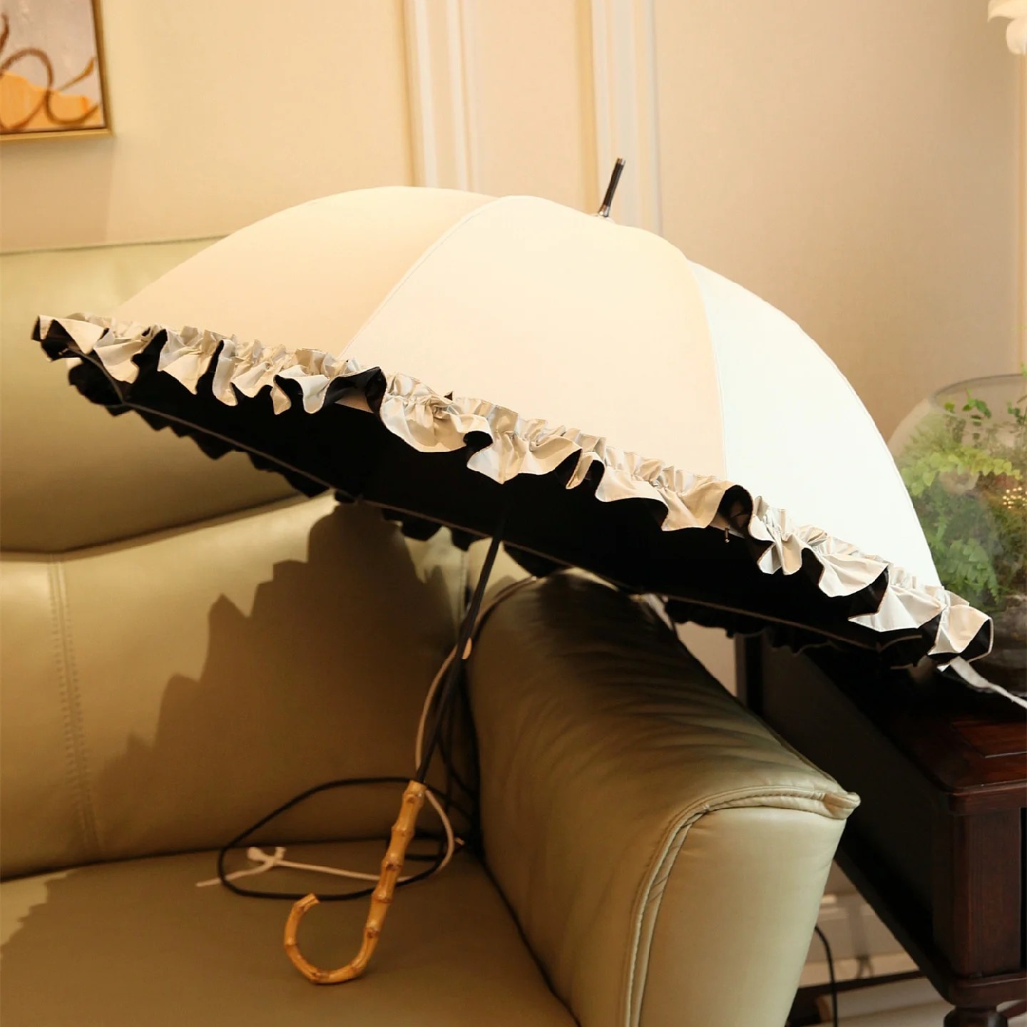Rainy Lotus Arch Shaped Princess Umbrella Black Coated UV Protection Japanese Style Solid Wood Handle Long Skirted Umbrella