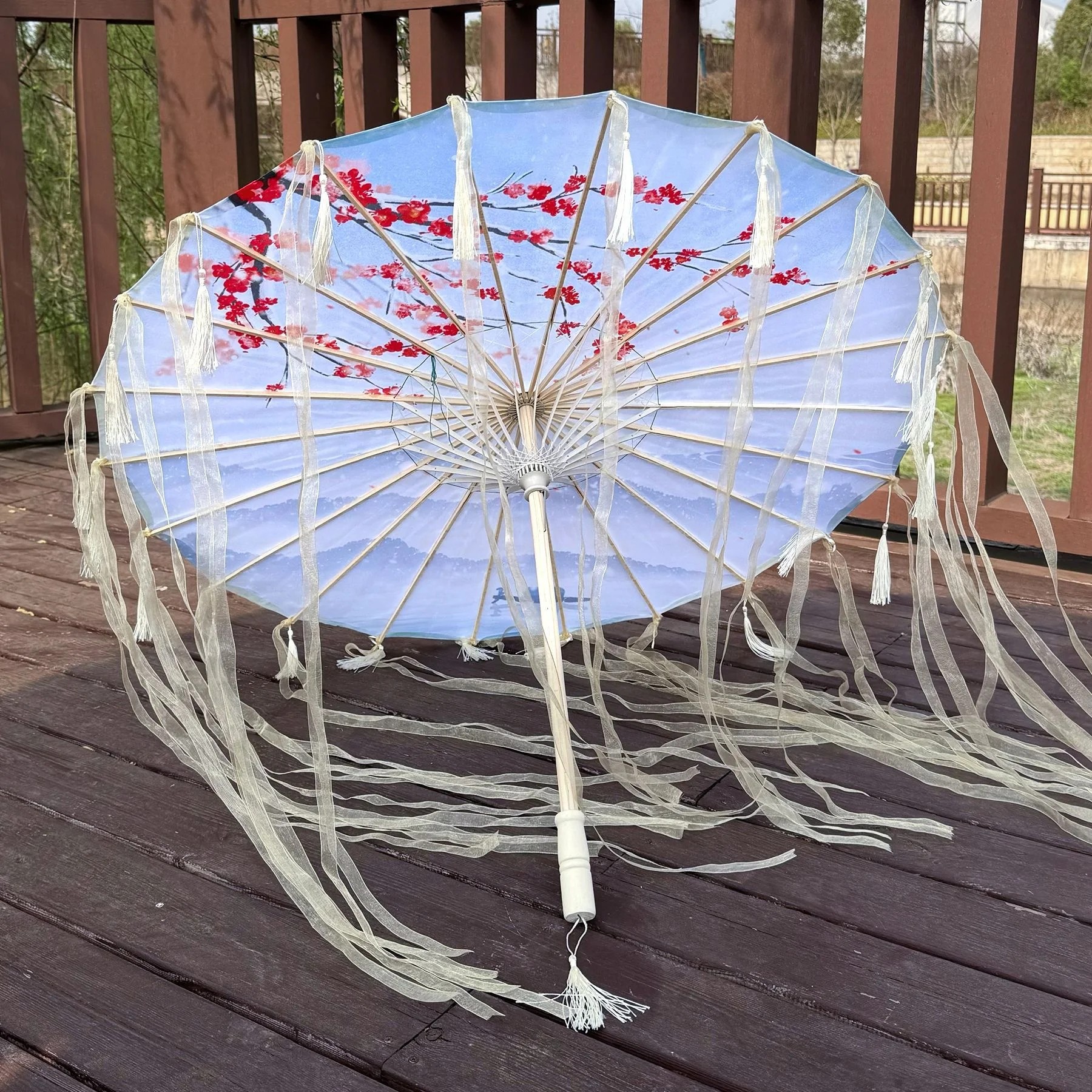 New Chinese Style Gradient Silk Surface Tassel Oil Paper Umbrella Bamboo Ribs Handmade Photography Props for Hanfu Dance