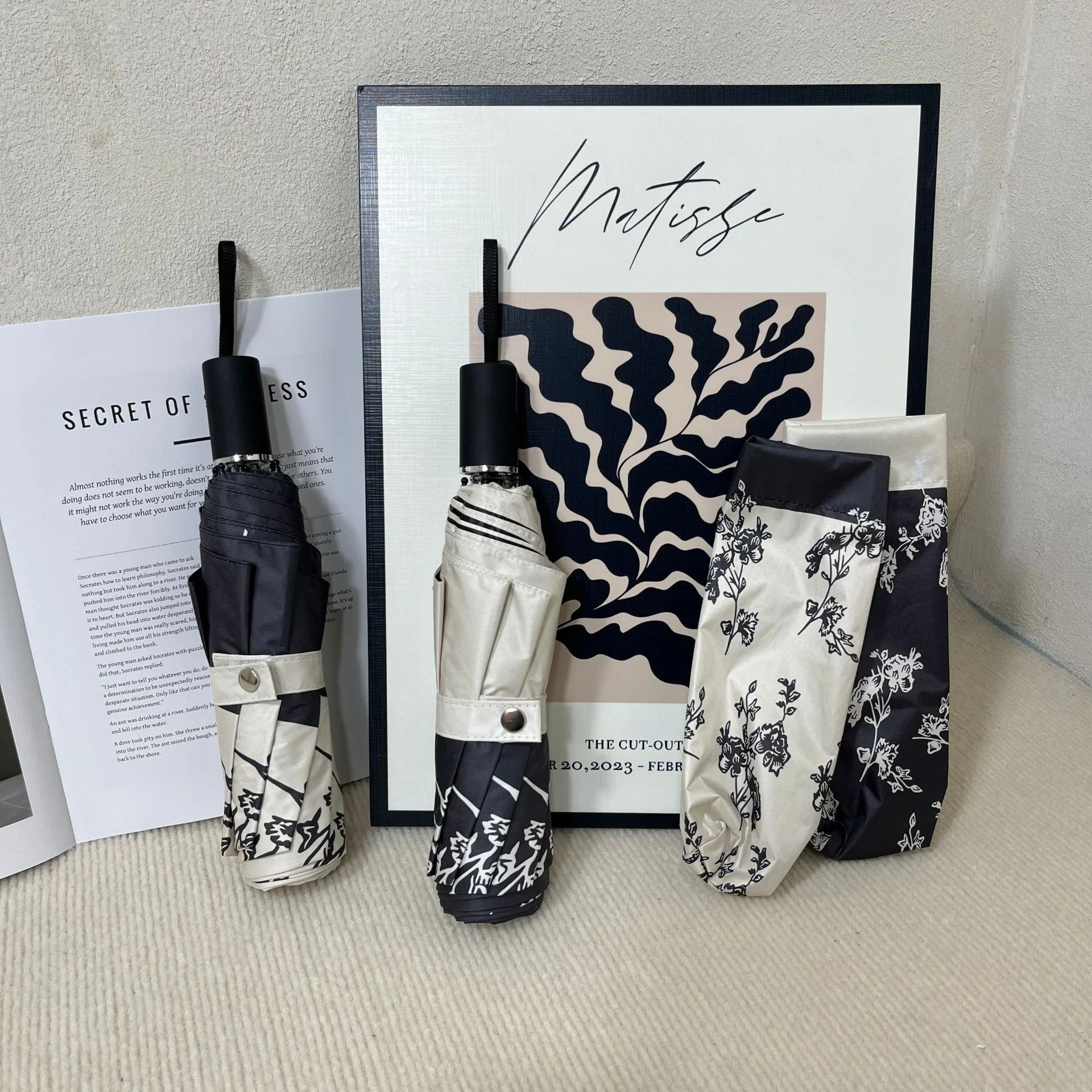 New Retro Flower Manual Three-Folding Women's Black Collision Cloth Business Gifts Sunscreen Sunshade High-end Dual-use Umbrella