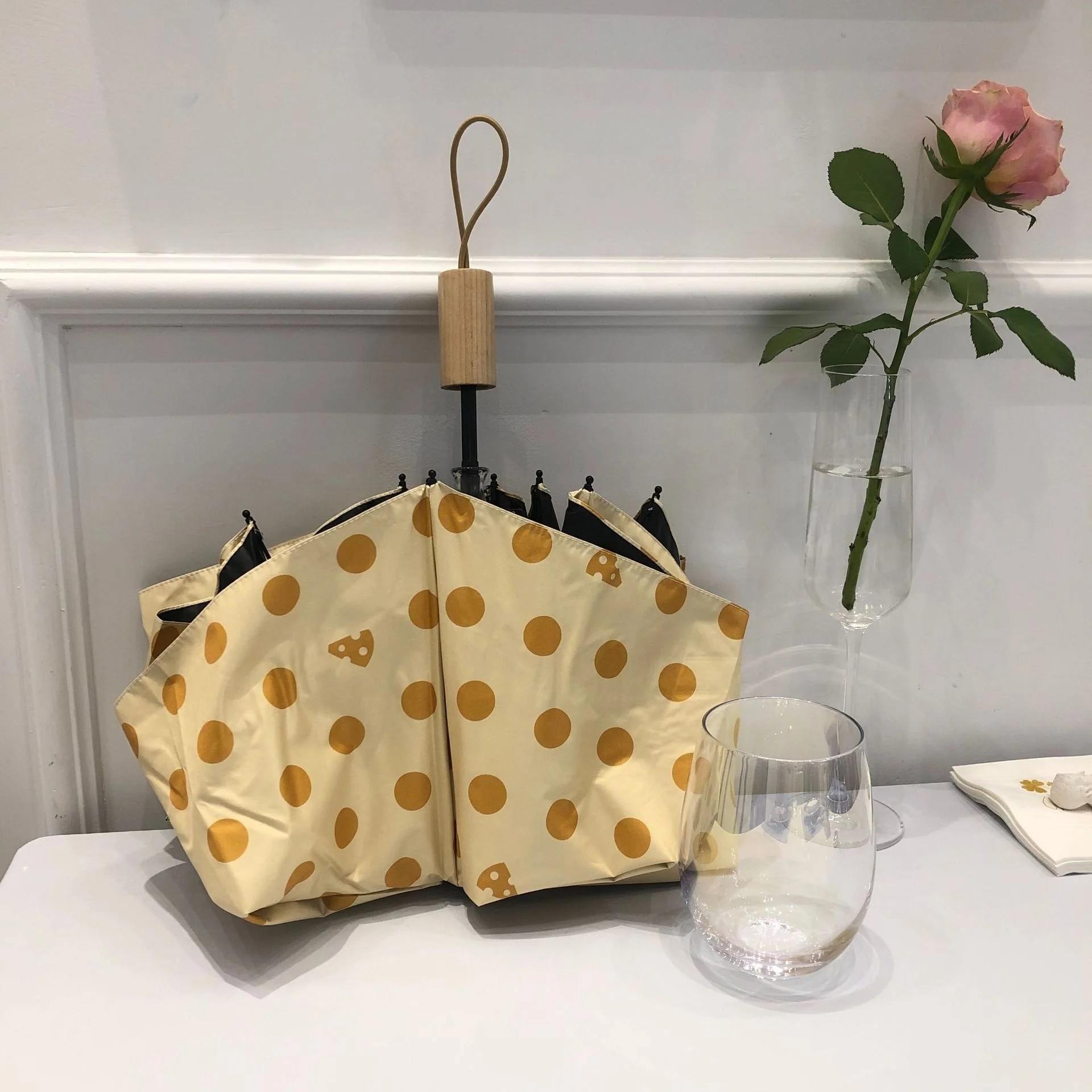 Soft Cute Cartoon Cheese  Cream Yellow Manual Folding Sunshade Umbrella Black Rubber Creative Women's Wooden Handle UV