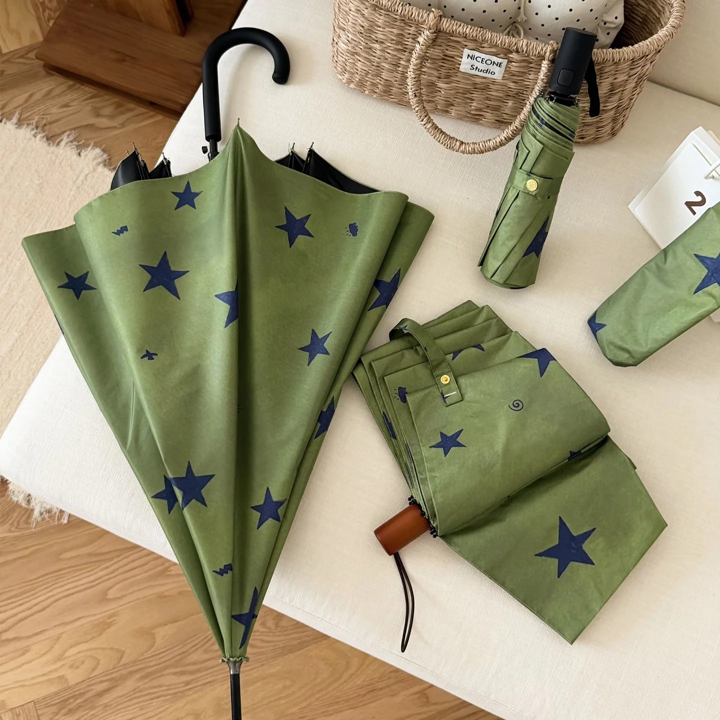Vintage Green Blue Star Folding Umbrella with 8 Ribs Automatic Opening UV Protection Dual Use for Rain and Sun Modern Design