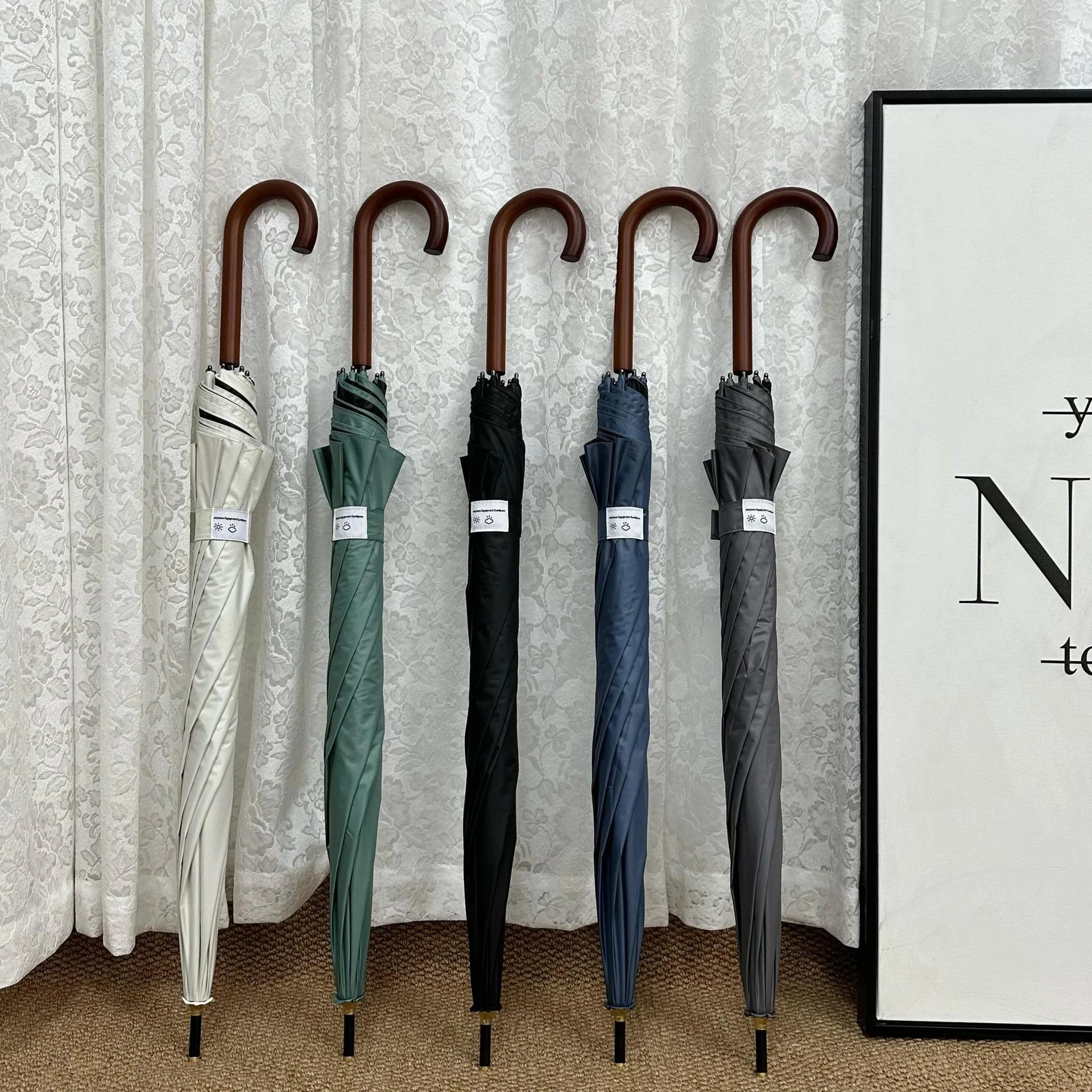 Wholesale New 8 Rib Automatic Long Handled Collision Cloth Umbrella Vintage Solid Wood Handle Black Rubber Sunscreen Reinforced